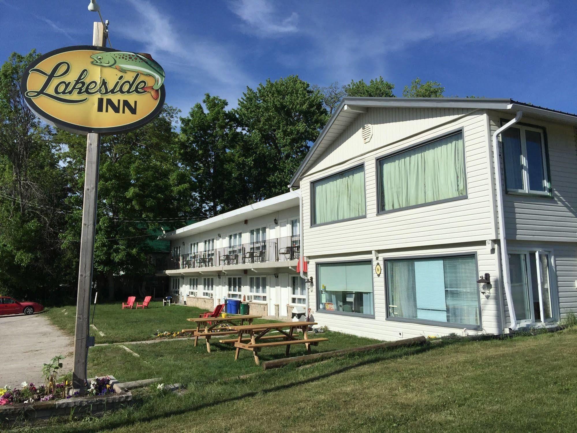 Lakeside Inn オリリア エクステリア 写真